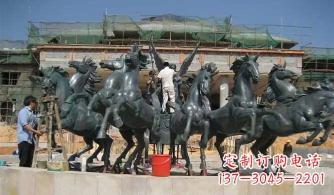 重庆八马踏浪阿波罗战车景观铜雕