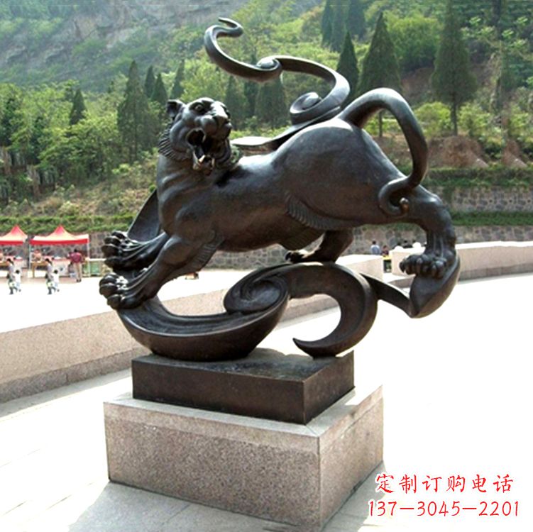 重庆纯铜雕刻的熊猫动物雕塑