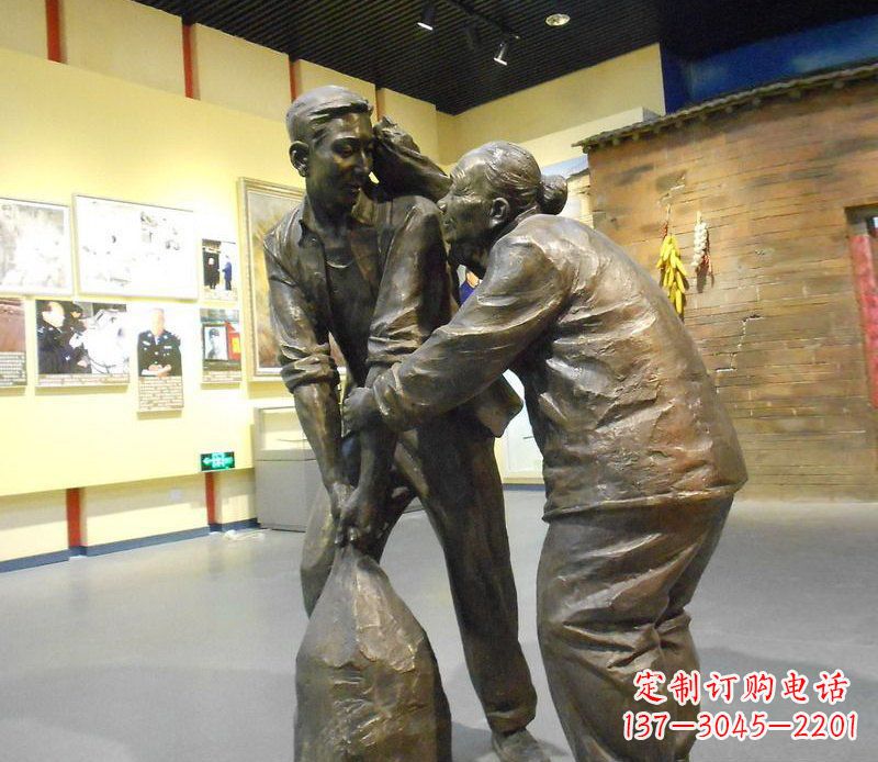 重庆“护老铜雕”