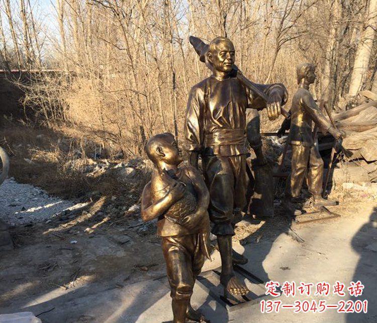 重庆抱着鱼的儿童街边小品铜雕