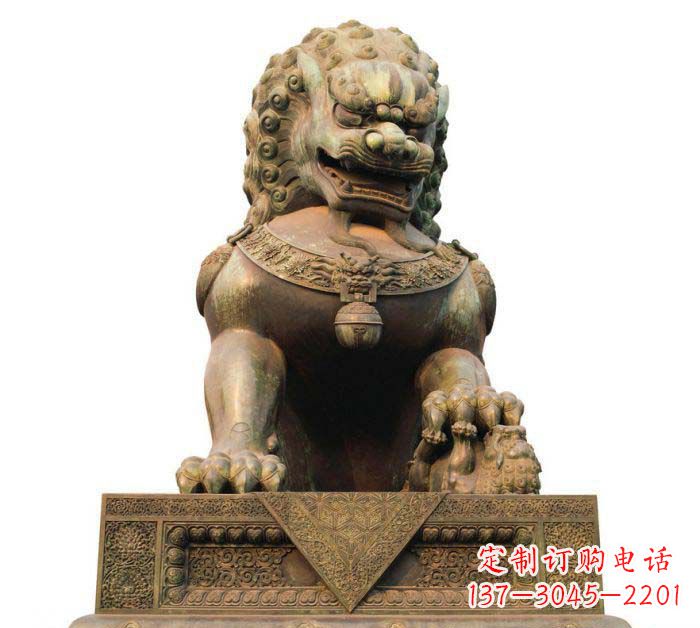 重庆巍峨雄壮的狮子铜雕