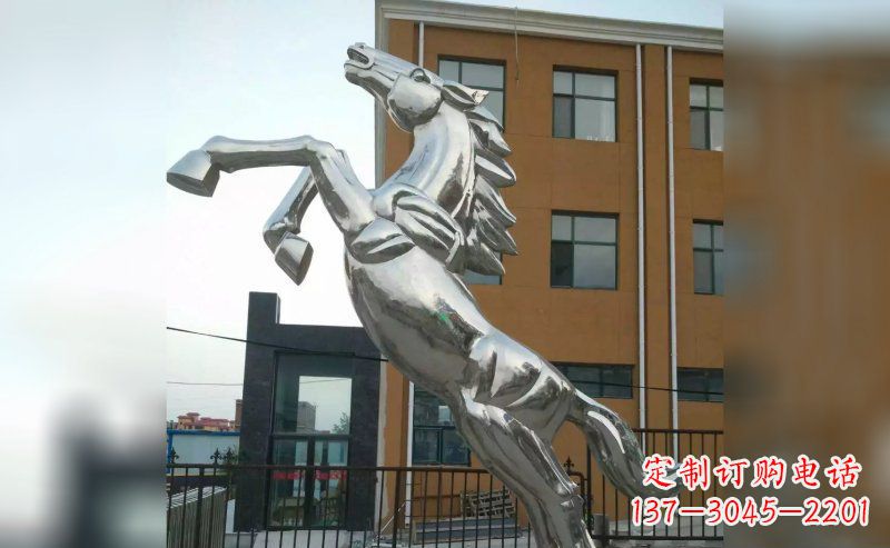 重庆驰骋草原,唯美马雕