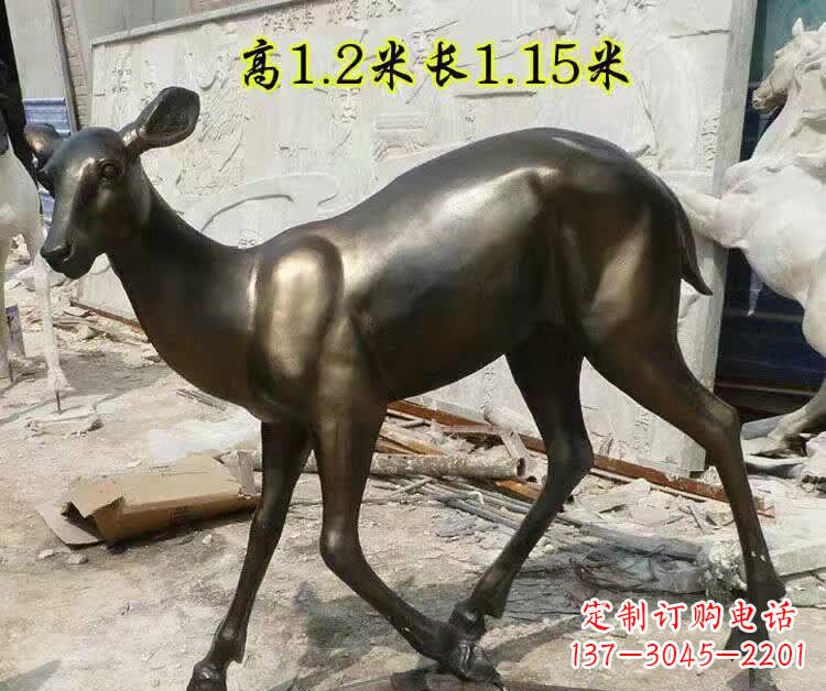 重庆奔跑的小鹿铜雕 (2)