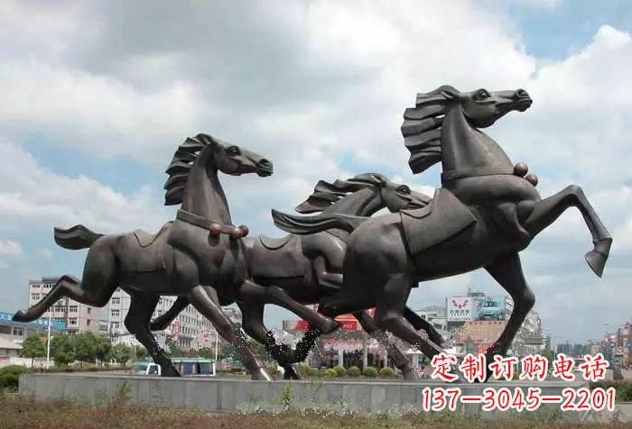 重庆奔跑马雕塑