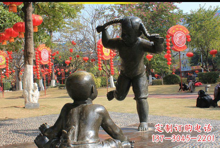 重庆表演的儿童公园人物铜雕塑