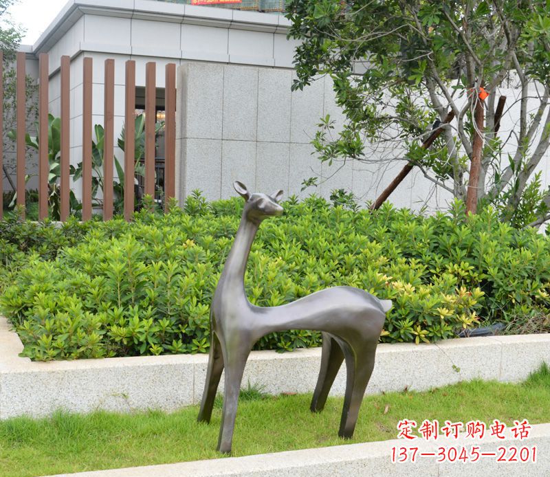 重庆精致鹿形铜雕