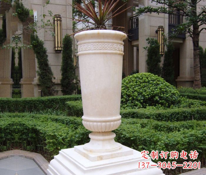 重庆汉白玉花盆石雕——增添别墅景观的精致之美