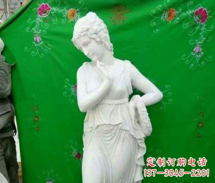 重庆女人的石雕——纪念爱的永恒
