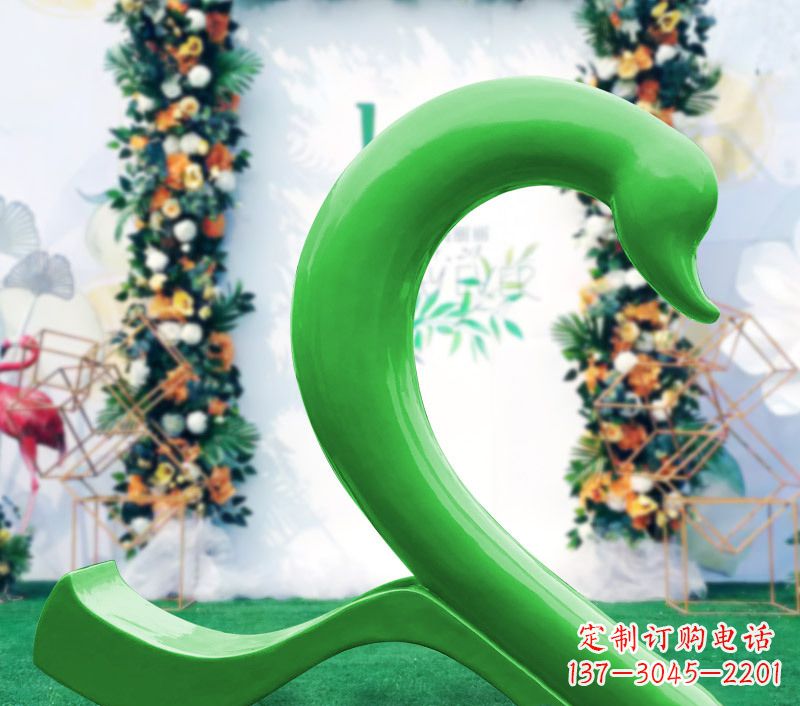 重庆玻璃钢爱心天鹅雕塑(左)