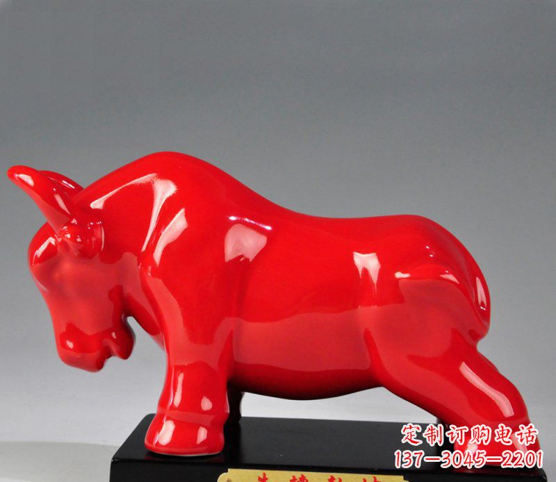 重庆玻璃钢彩色牛转乾坤雕塑