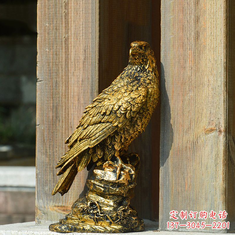 重庆玻璃钢老鹰雕塑——传承自然之美