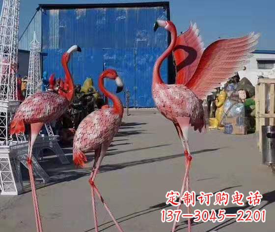 重庆火烈鸟雕塑以玻璃钢创造精美的景观雕塑
