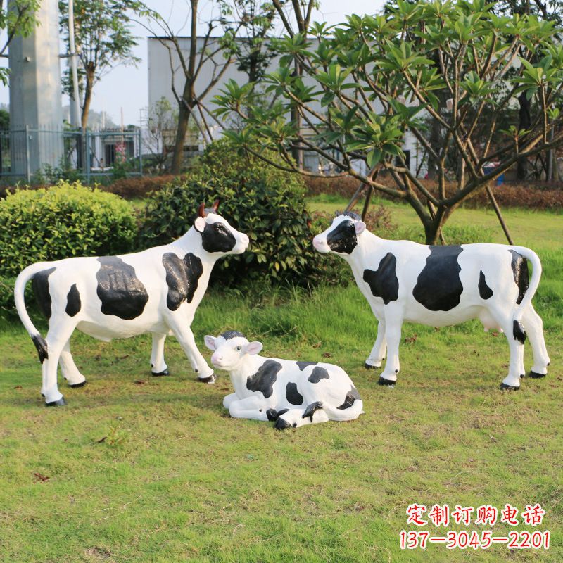 重庆玻璃钢仿真奶牛雕塑 (2)