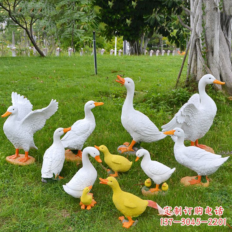 重庆玻璃钢仿真鸭子雕塑-庭院农家院仿真家禽动物雕塑摆件