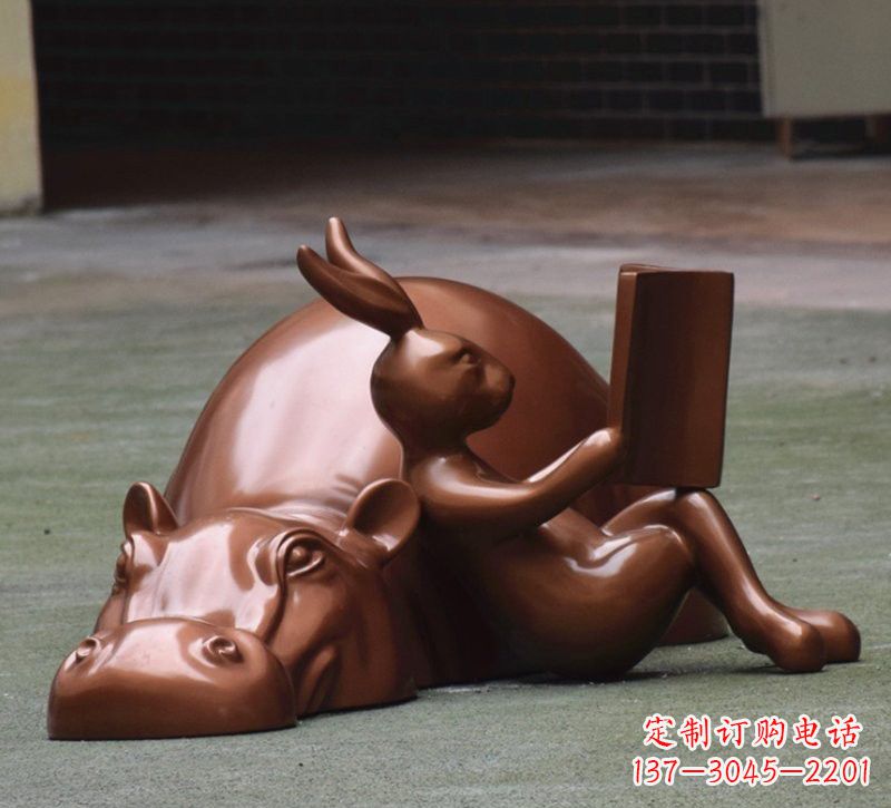 重庆玻璃钢河马雕塑——给环境添彩