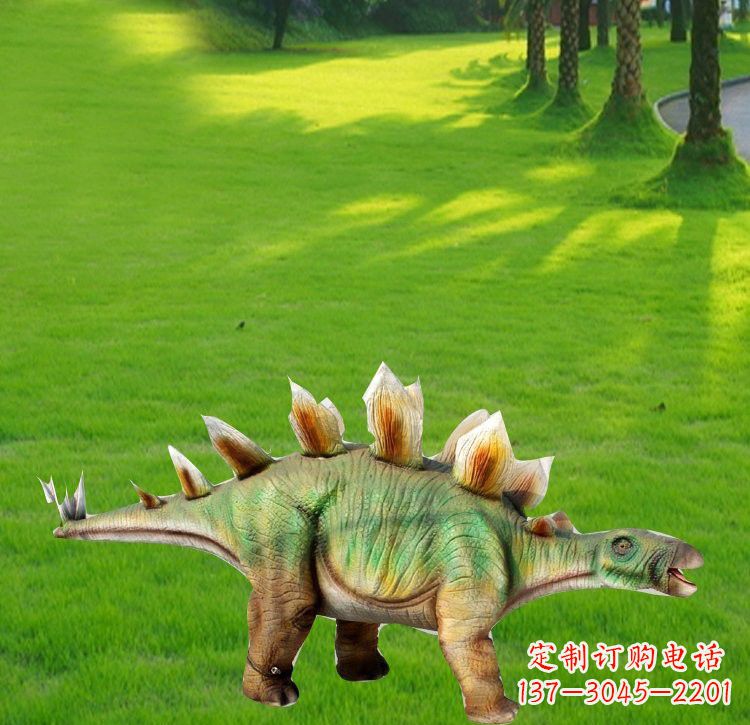 重庆仿真恐龙雕塑玻璃钢棘背龙