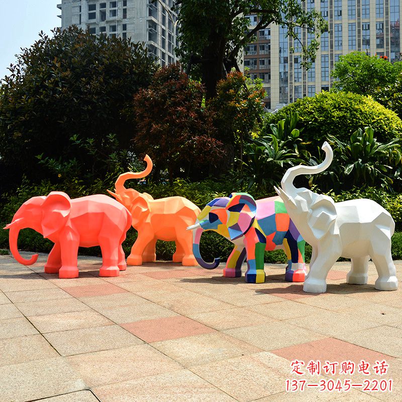 重庆金色大象雕塑活跃的商场游乐场