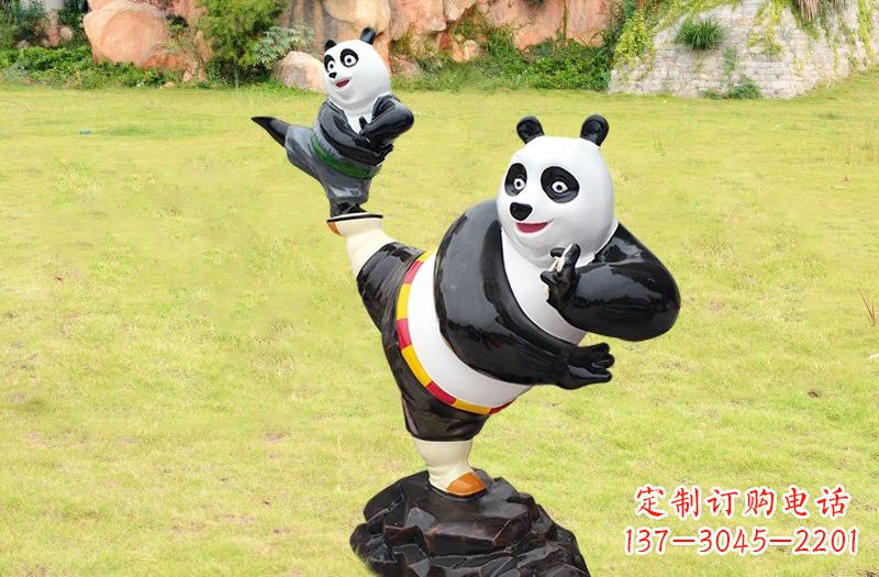重庆玻璃钢卡通熊猫雕塑的艺术之美