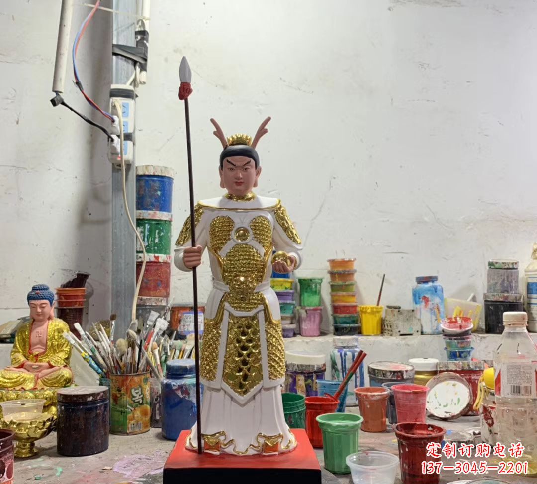 重庆玻璃钢龙王三太子雕塑传承传统文化的艺术瑰宝