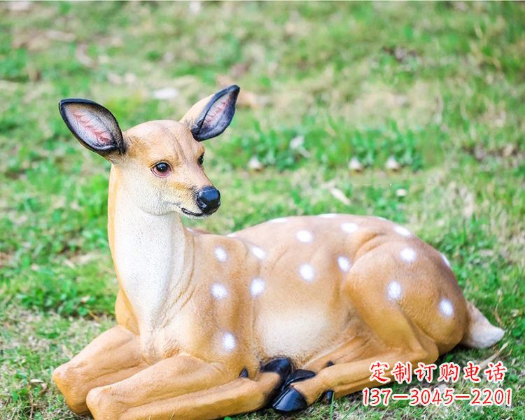 重庆玻璃钢卧姿梅花鹿雕塑