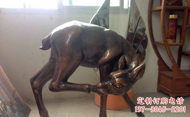 重庆玻璃钢小鹿仿铜动物雕塑