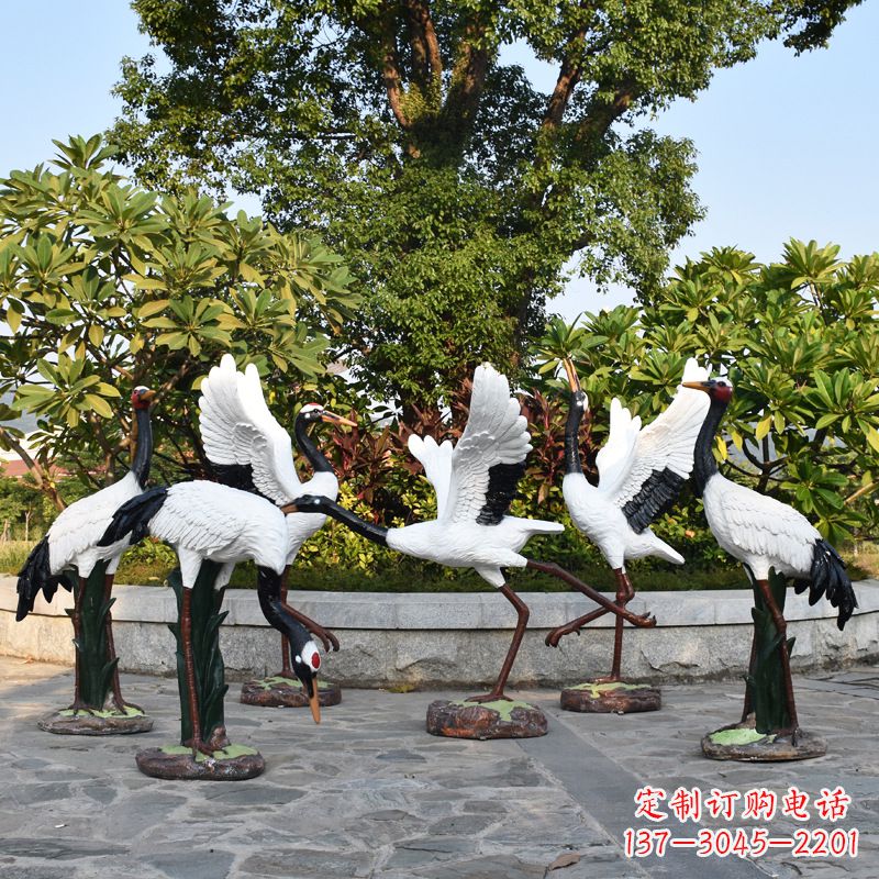 重庆仙鹤雕塑——玻璃钢的精美之作