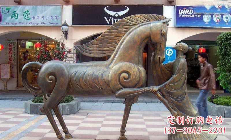 重庆传承着传奇马雕塑