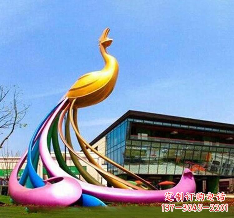 重庆不锈钢彩色孔雀雕塑——美轮美奂的艺术精品
