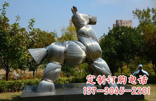 重庆不锈钢草扎马雕塑艺术精彩绽放