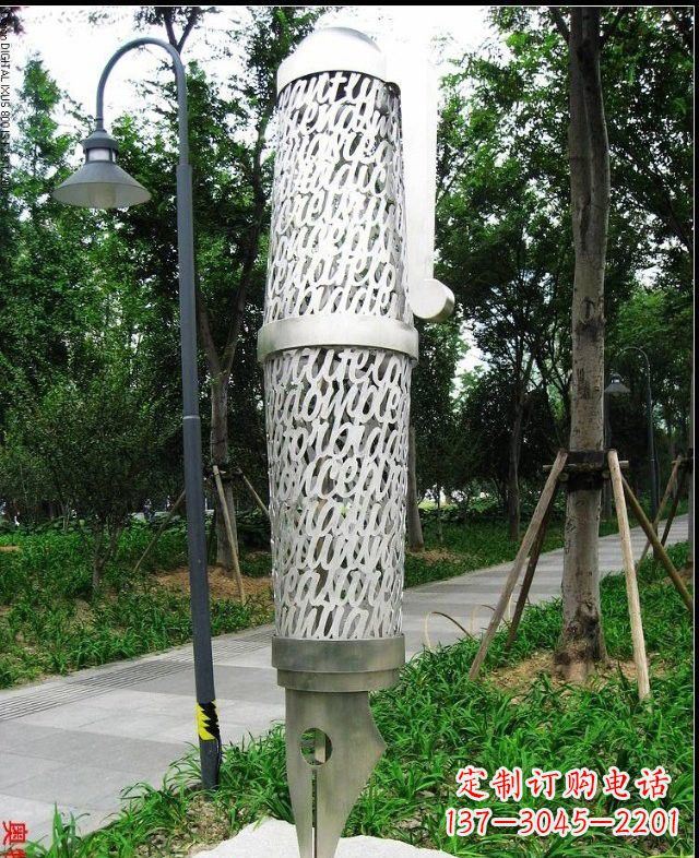 重庆不锈钢钢笔雕塑艺术与科技的完美结合