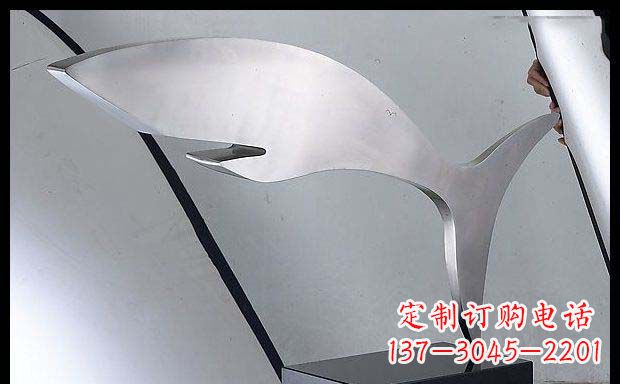 重庆精美不锈钢鲸鱼雕塑