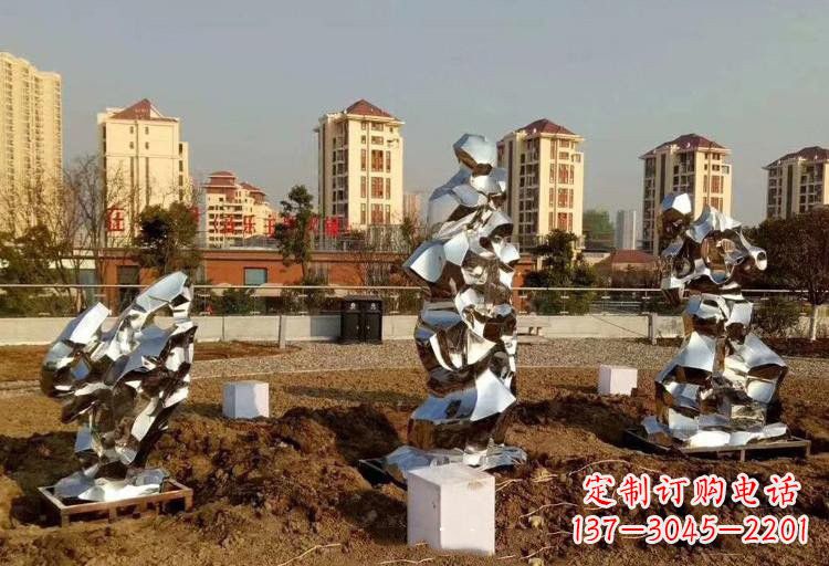 重庆不锈钢太湖石雕塑给人以美的视觉体验