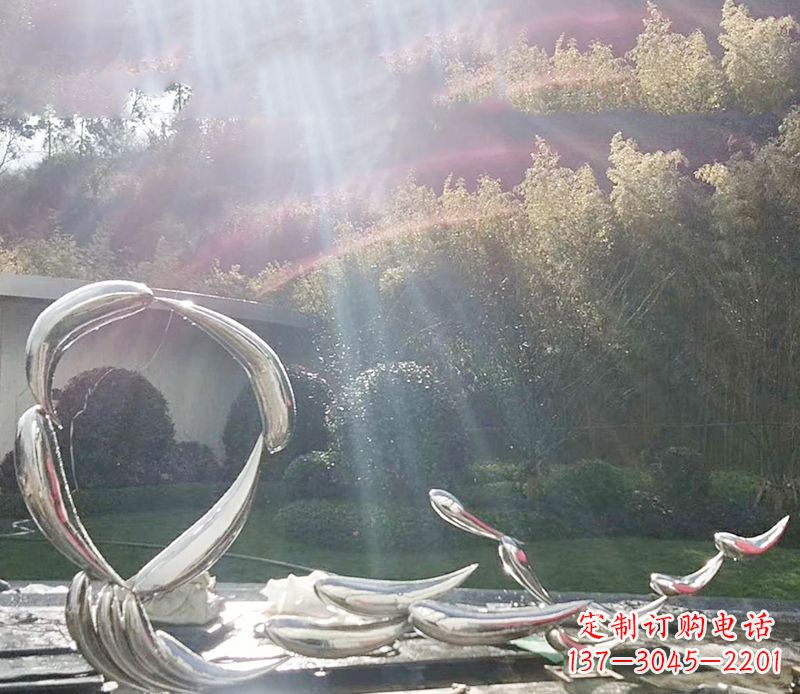 重庆不锈钢鲤鱼雕塑——寓意美好的象征