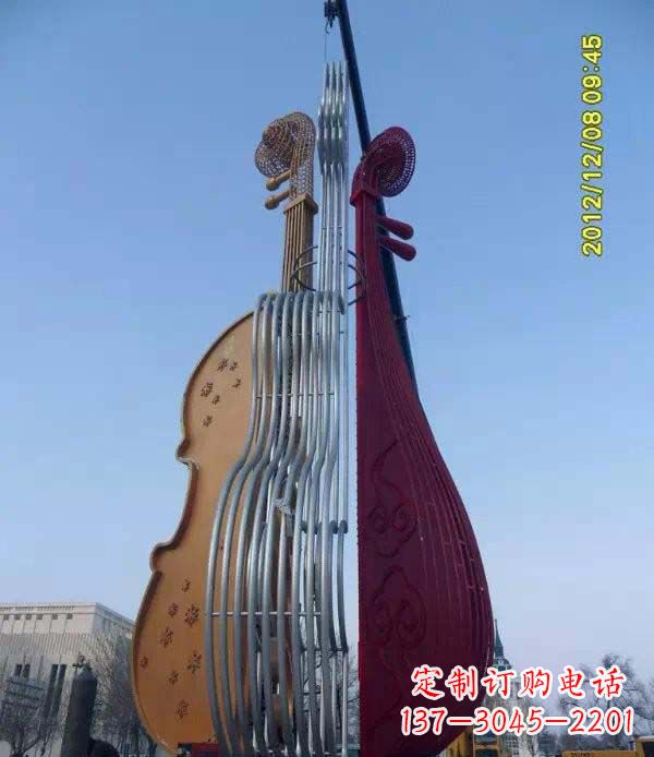 重庆不锈钢琵琶雕塑演奏着灵魂之音