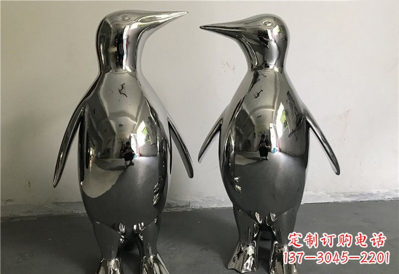 重庆企鹅雕塑以不锈钢赋予生命