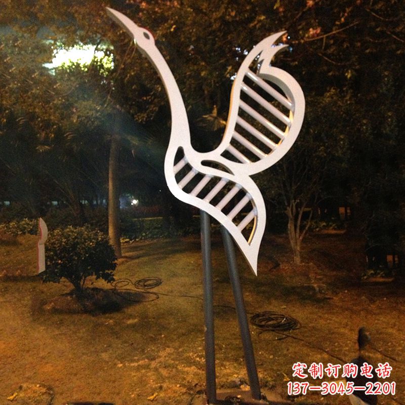 重庆仙鹤雕塑精美的不锈钢制作
