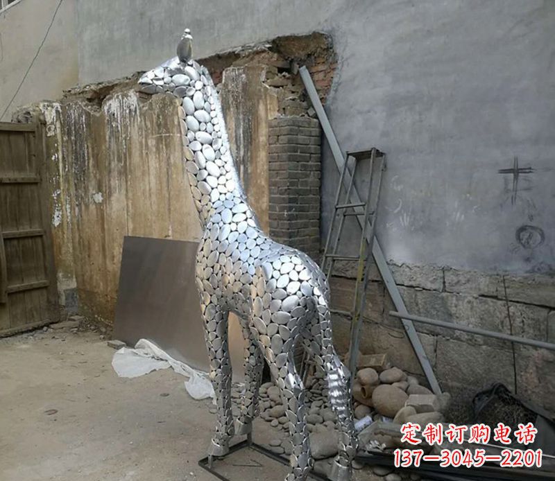 重庆精美不锈钢长颈鹿雕塑