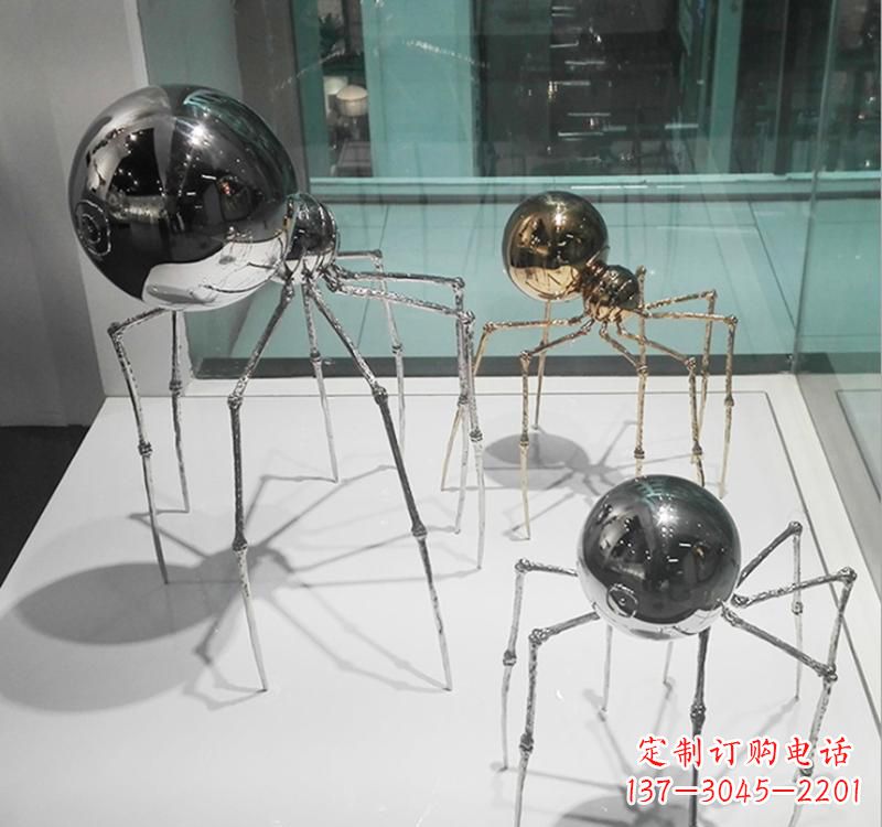 重庆不锈钢蜘蛛侠雕塑