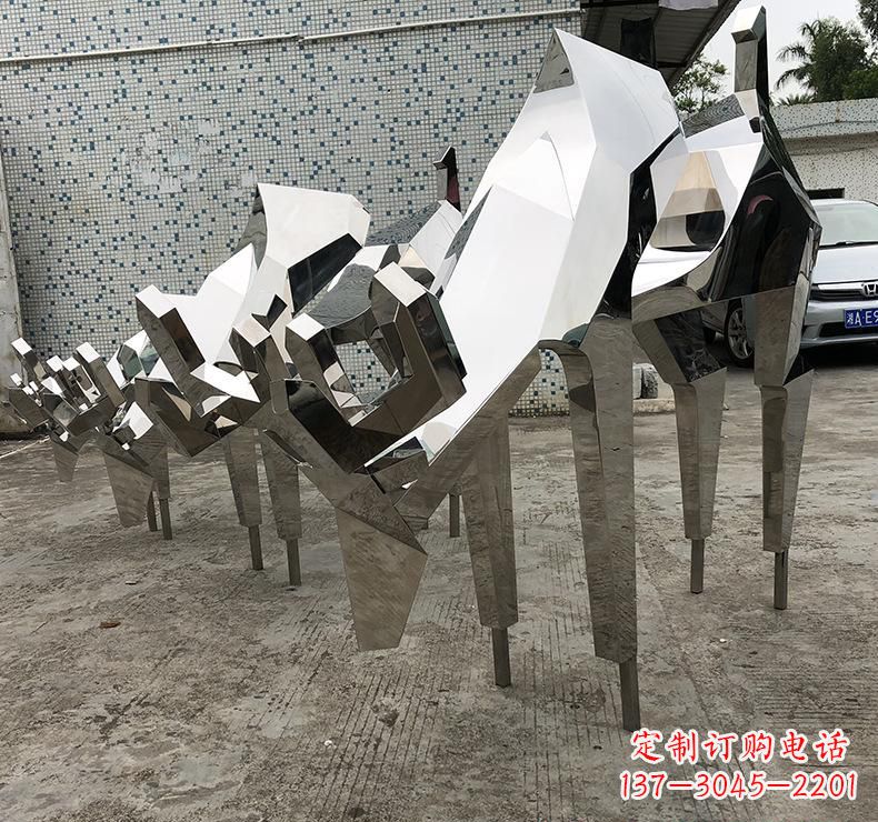 重庆不锈钢小鹿雕塑把自然美景带入家中