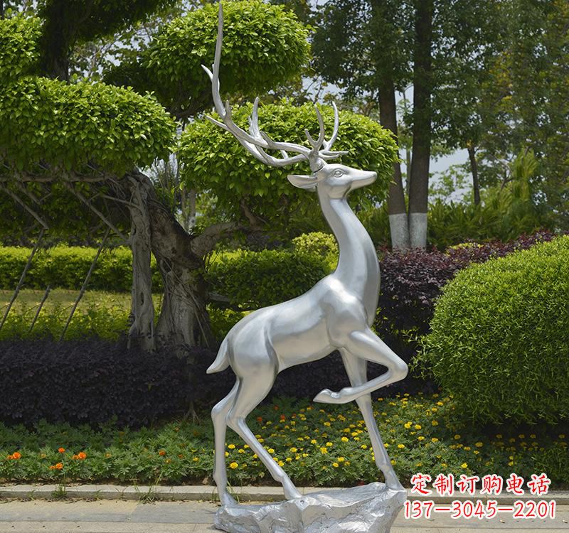 重庆不锈钢梅花鹿雕塑艺术与自然的完美结合