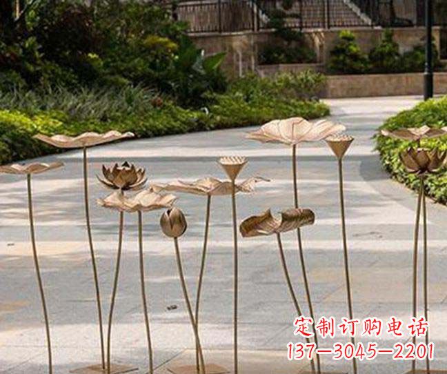 重庆不锈钢锻造荷花装饰雕塑——精美绝伦
