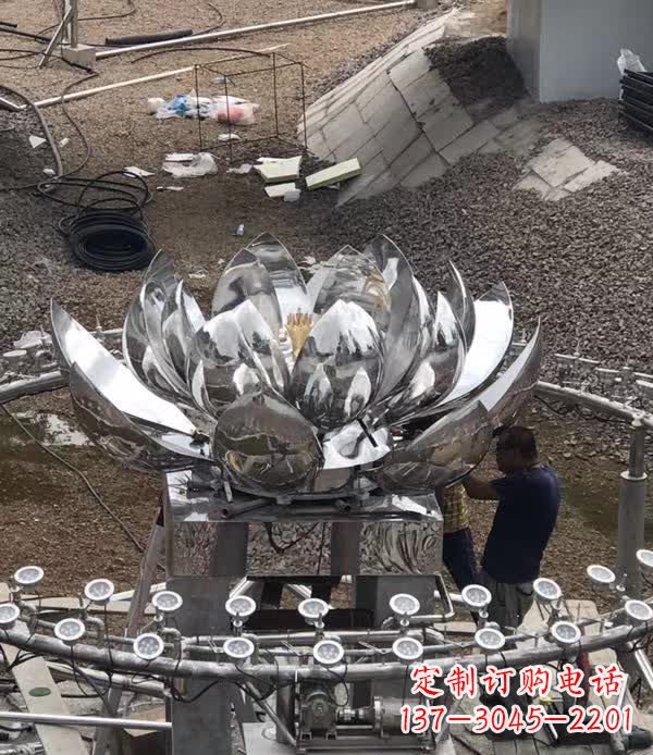 重庆不锈钢荷花景观雕塑