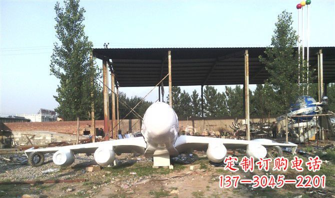 重庆不锈钢飞机雕塑给空中飞行者的致敬