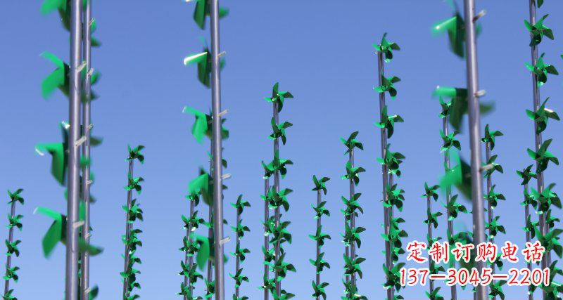 重庆螺旋风车给广场景观带来的旋转欢乐