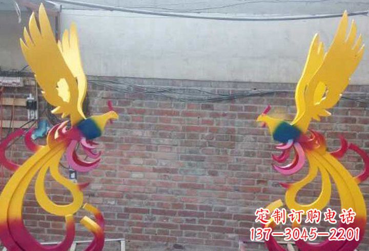 重庆不锈钢公园彩色凤凰雕塑——艺术与自然的融合