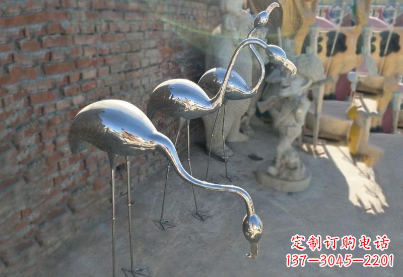 重庆不锈钢火烈鸟雕塑灿烂耀眼的艺术之作