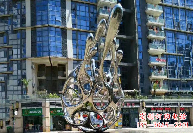 重庆不锈钢公园抽象火龙果雕塑