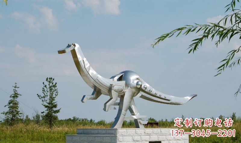 重庆不锈钢鸭嘴龙雕塑艺术与自然完美结合