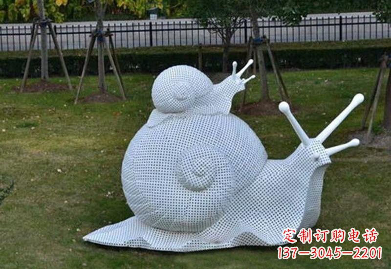 重庆不锈钢公园的“母子蜗牛”雕塑