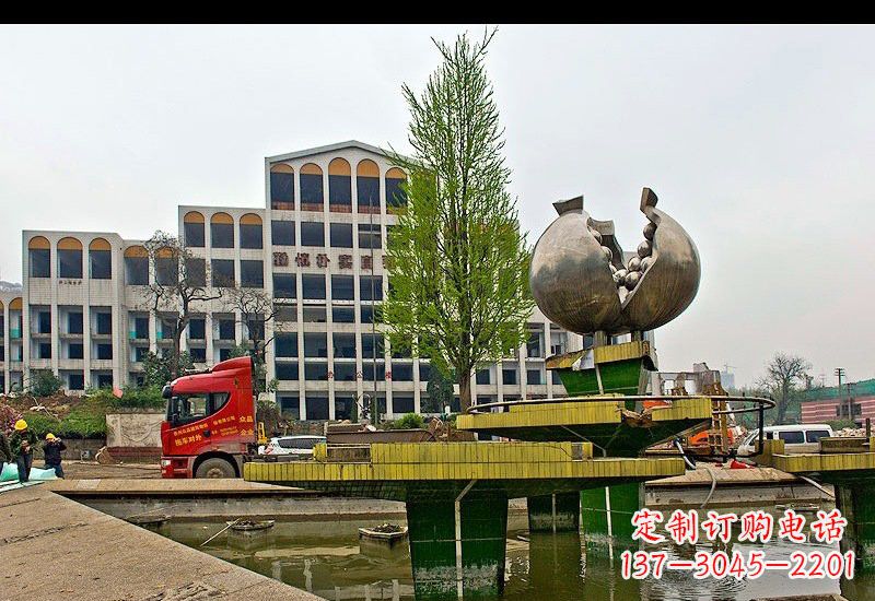 重庆不锈钢石榴雕塑灿烂的艺术之美
